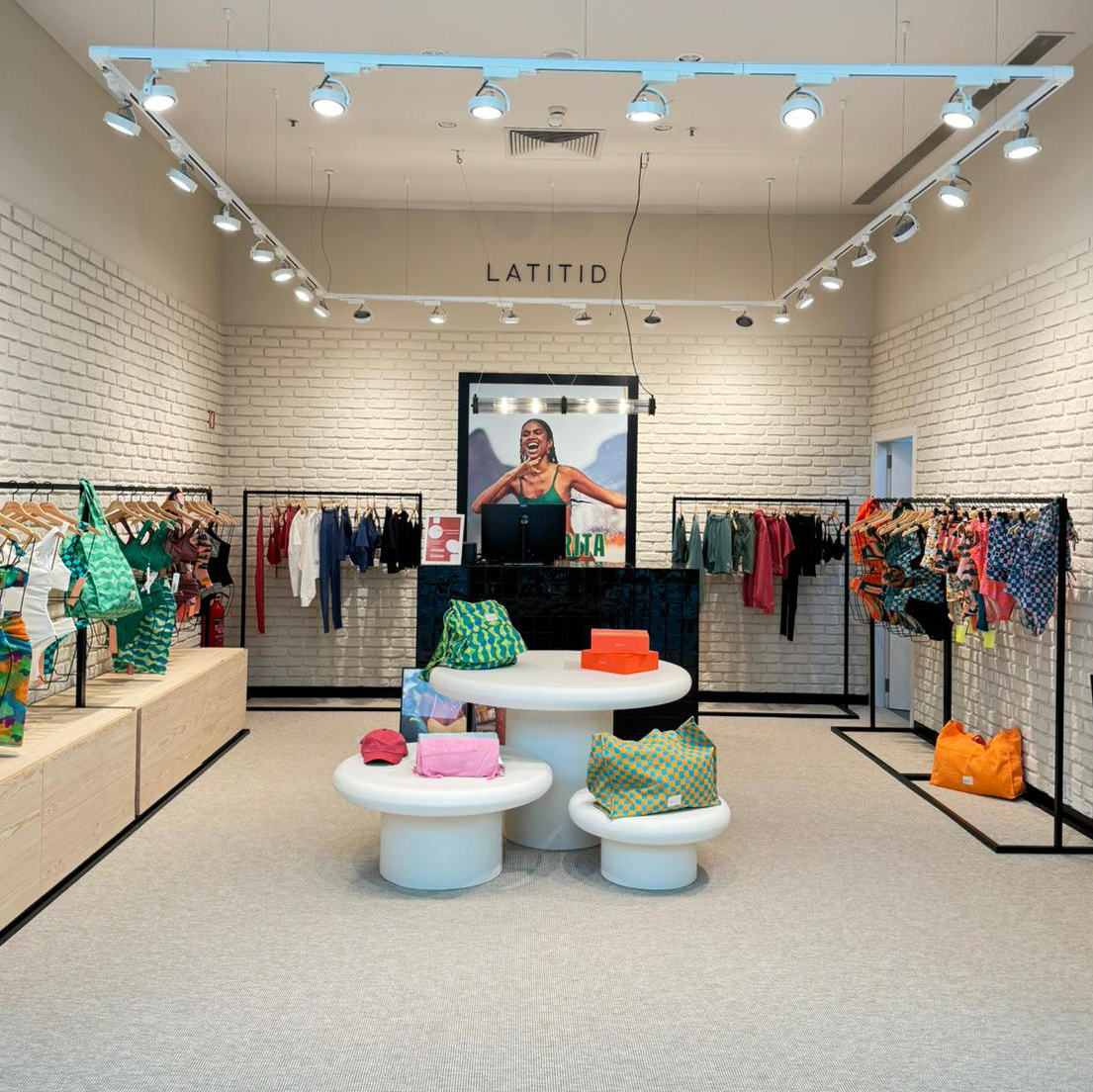 Flash Stores